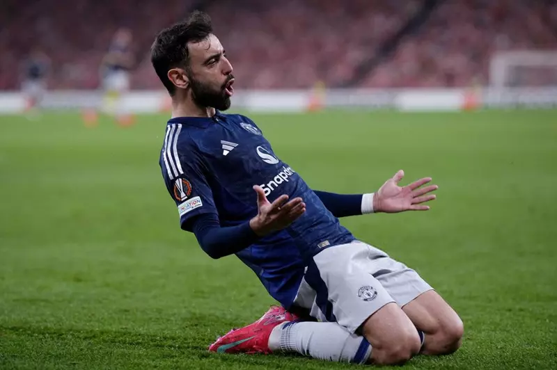 الهلال بانتظار الموافقة النهائية من برونو فيرنانديز لتفعيل الشرط الجزائي